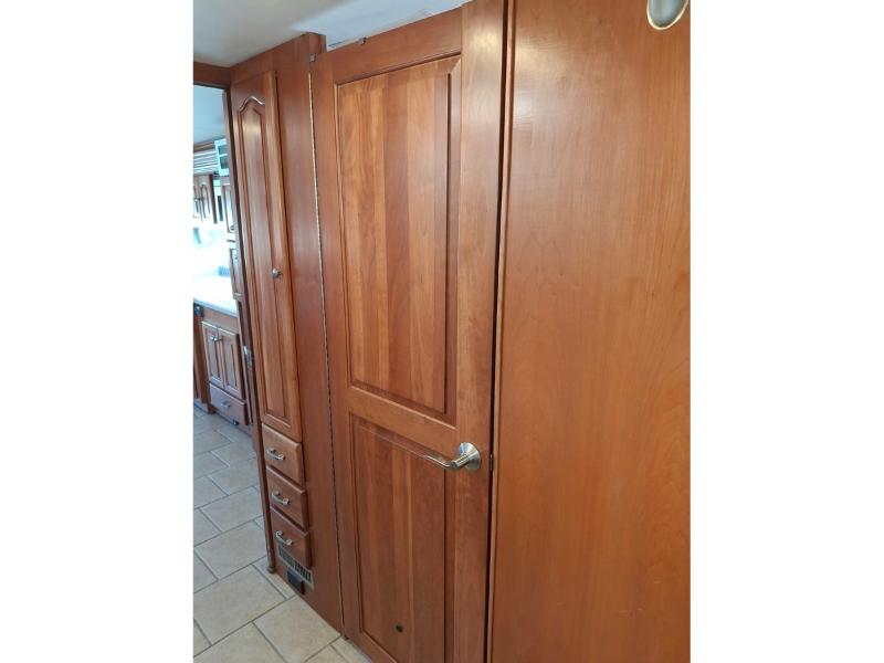 Tiffin Motorhomes Allegro Bus  2004