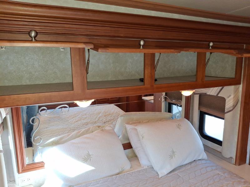 Tiffin Motorhomes Allegro Bus  2004