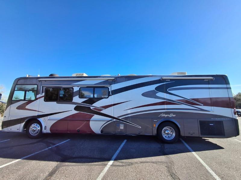 Tiffin Motorhomes Allegro Bus  2004