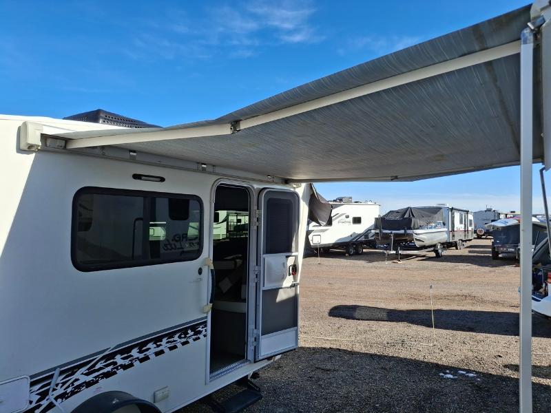 Intech Trailers Sol Horizon  2020