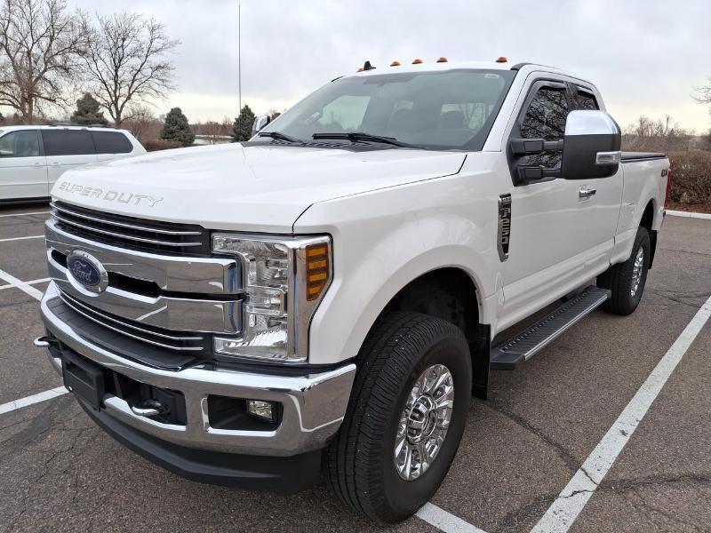Ford F-250 Lariat SuperCab 4WD 2019