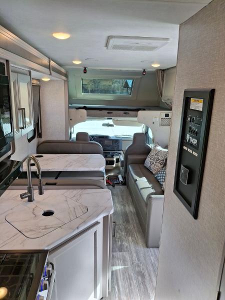 Thor Motor Coach Gemini  2023