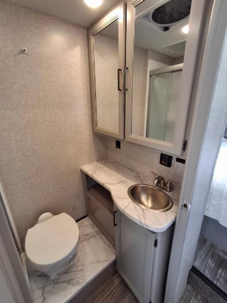 Thor Motor Coach Gemini  2023