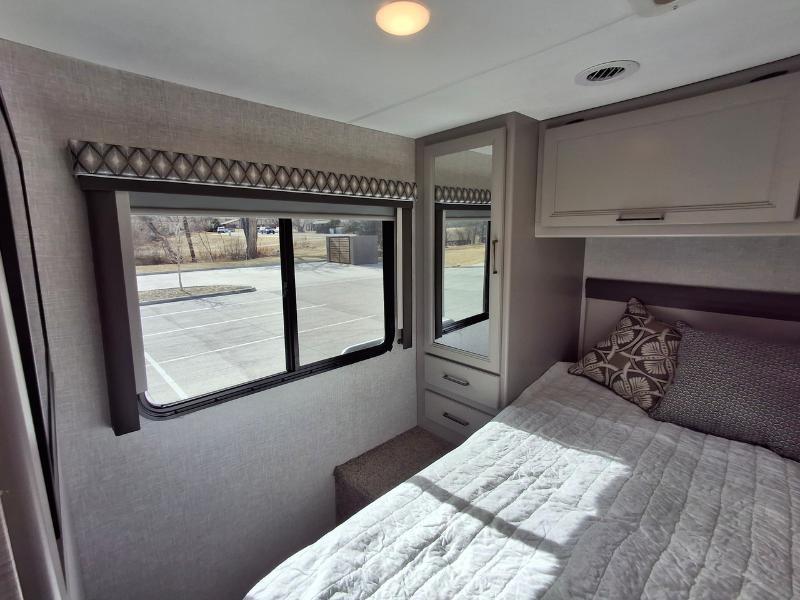 Thor Motor Coach Gemini  2023