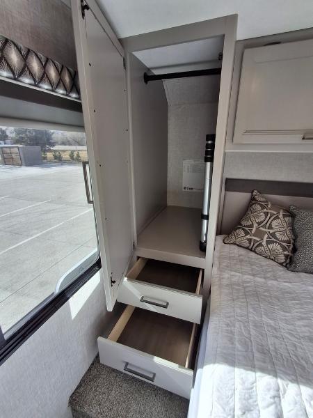 Thor Motor Coach Gemini  2023