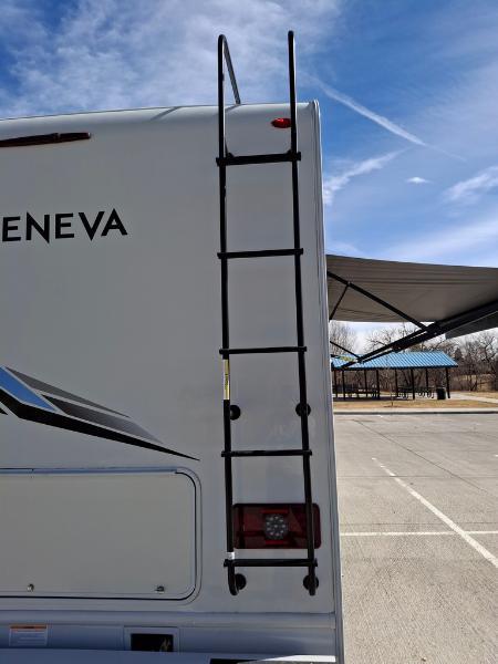 Thor Motor Coach Gemini  2023