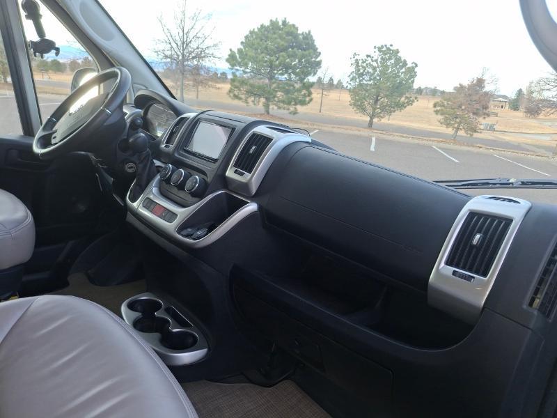 Thor Motor Coach Sequence 20J  2022