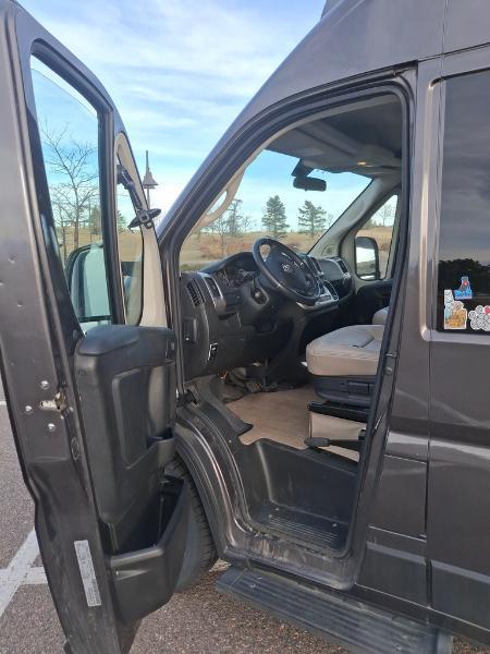 Thor Motor Coach Sequence 20J  2022