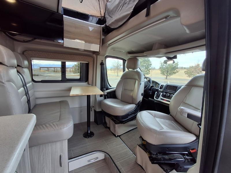 Thor Motor Coach Sequence 20J  2022