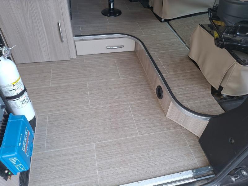 Thor Motor Coach Sequence 20J  2022