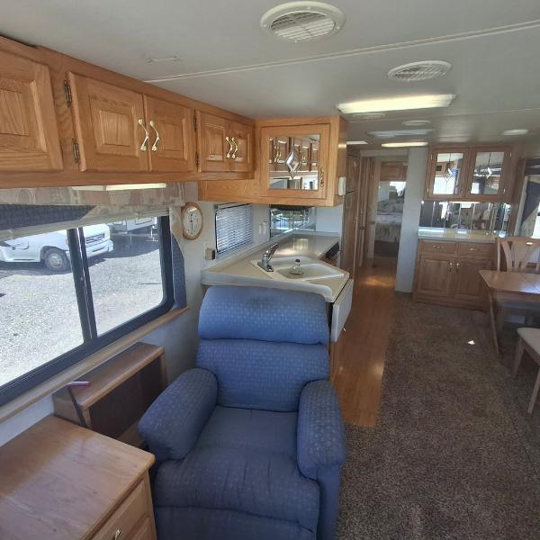 Newmar Dutch Star  2001