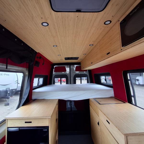 Mercedes-Benz Sprinter 2500  2024