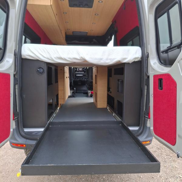 Mercedes-Benz Sprinter 2500  2024