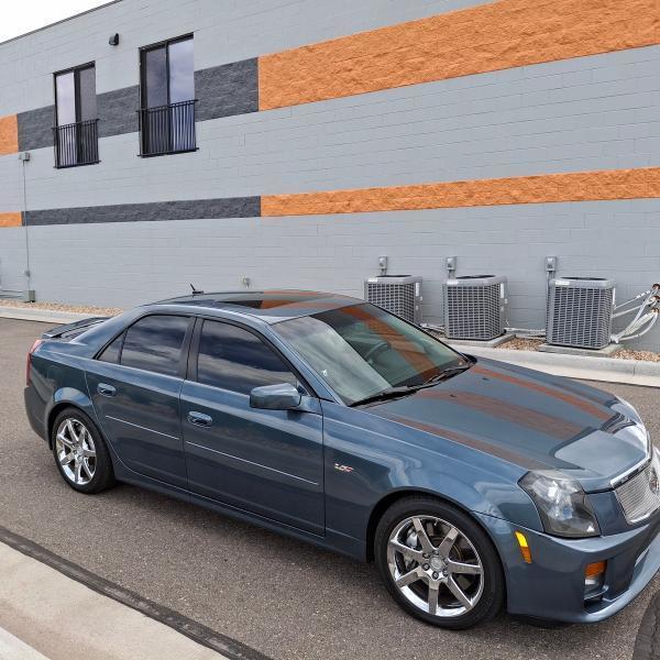 Cadillac CTS-V Sedan 4dr Sdn 2005