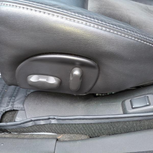 Cadillac CTS-V Sedan 4dr Sdn 2005