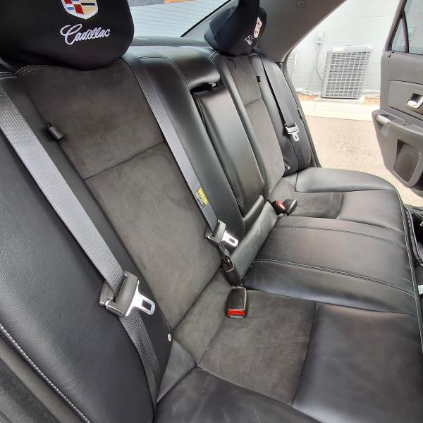 Cadillac CTS-V Sedan 4dr Sdn 2005