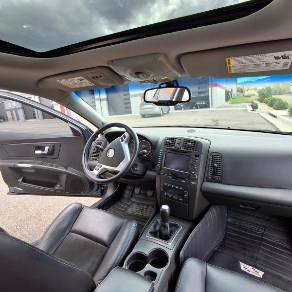 Cadillac CTS-V Sedan 4dr Sdn 2005