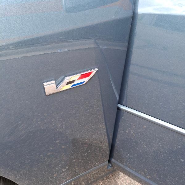 Cadillac CTS-V Sedan 4dr Sdn 2005