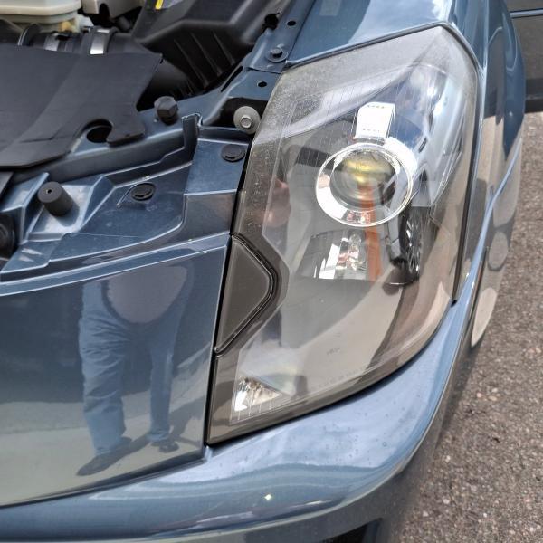 Cadillac CTS-V Sedan 4dr Sdn 2005