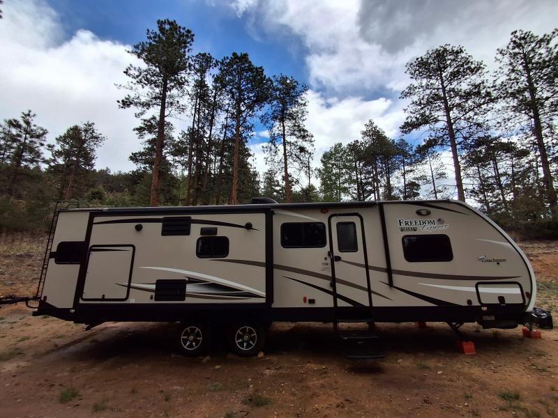 Coachmen Freedom Express  2018