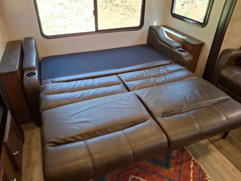 Coachmen Freedom Express  2018