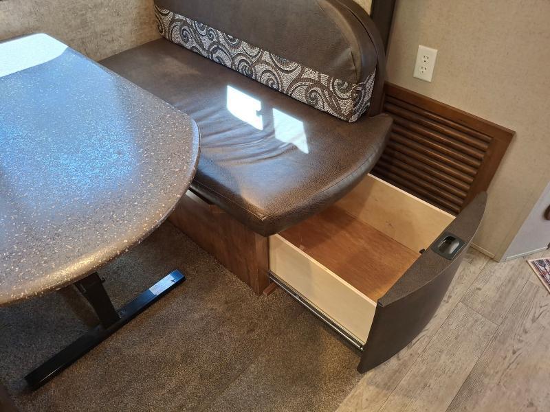 Coachmen Freedom Express  2018