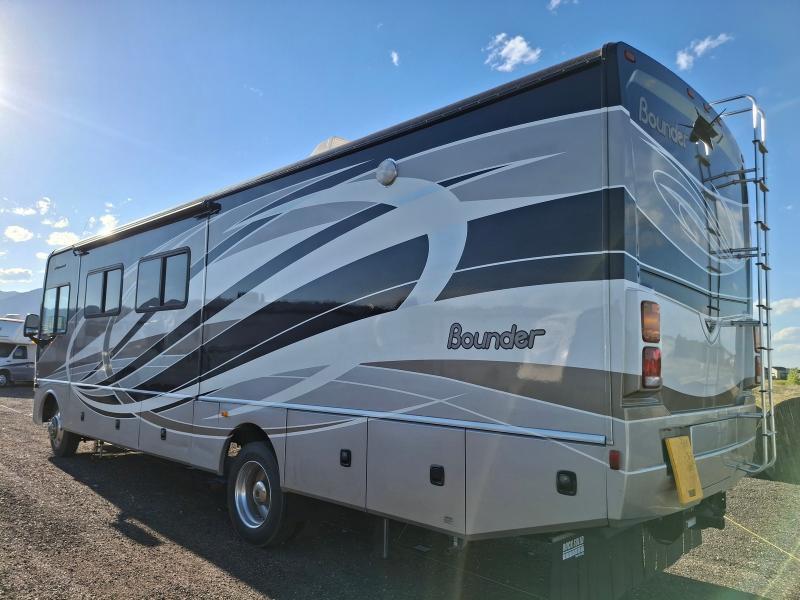 Fleetwood Bounder  2015