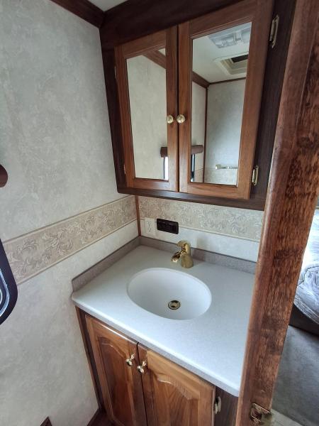 Tiffin Motorhomes Phaeton  2003