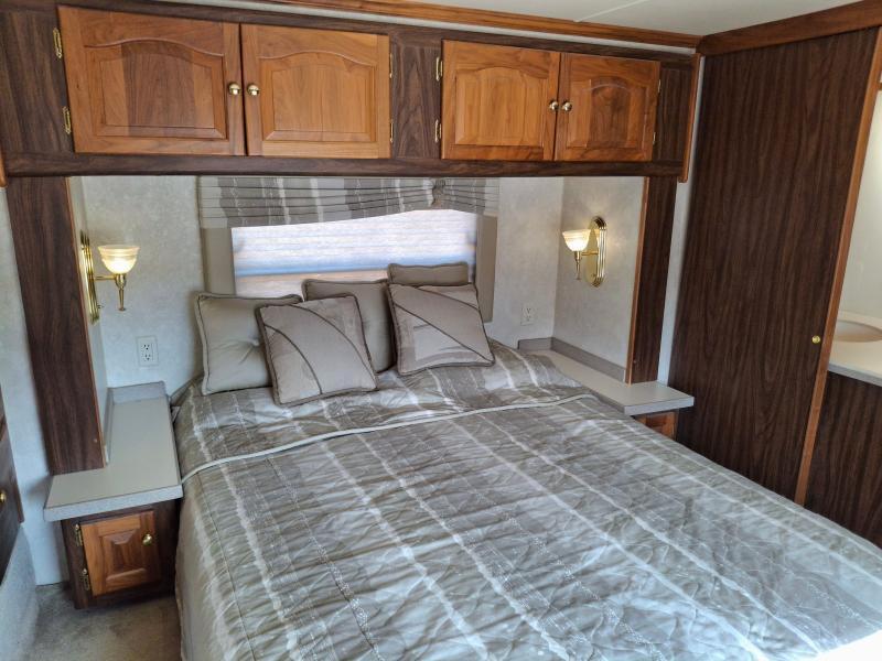 Tiffin Motorhomes Phaeton  2003