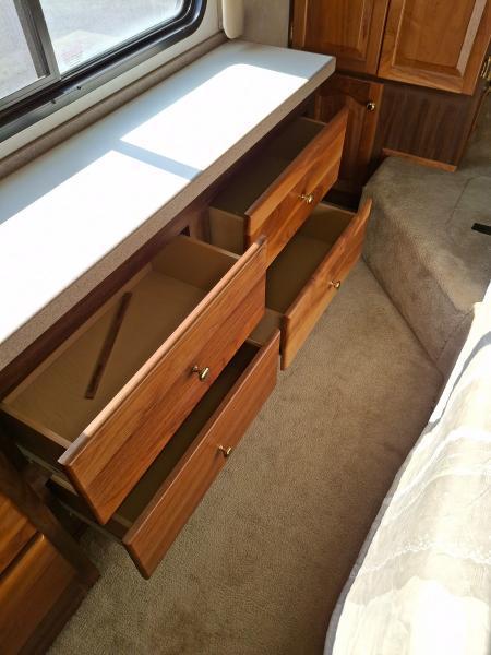Tiffin Motorhomes Phaeton  2003