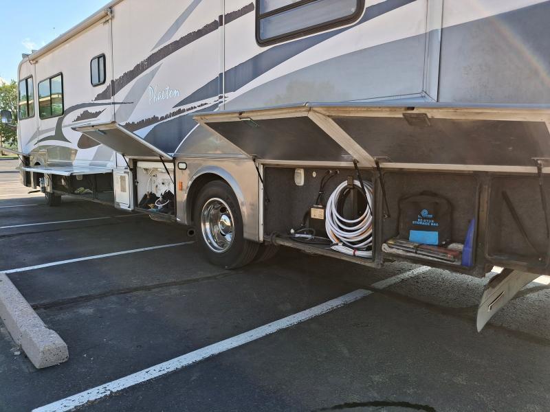 Tiffin Motorhomes Phaeton  2003