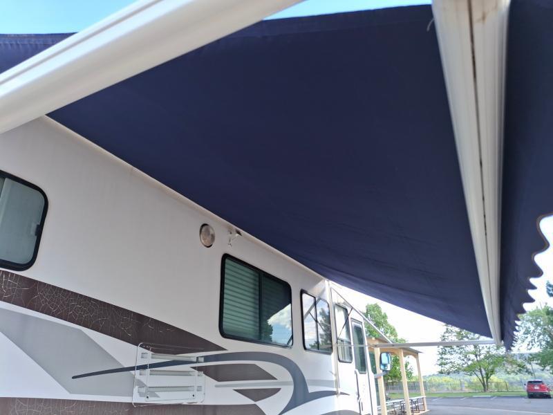 Tiffin Motorhomes Phaeton  2003