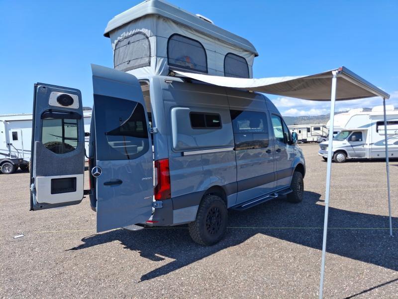 Mercedes-Benz 2500 Sprinter Vans  2023