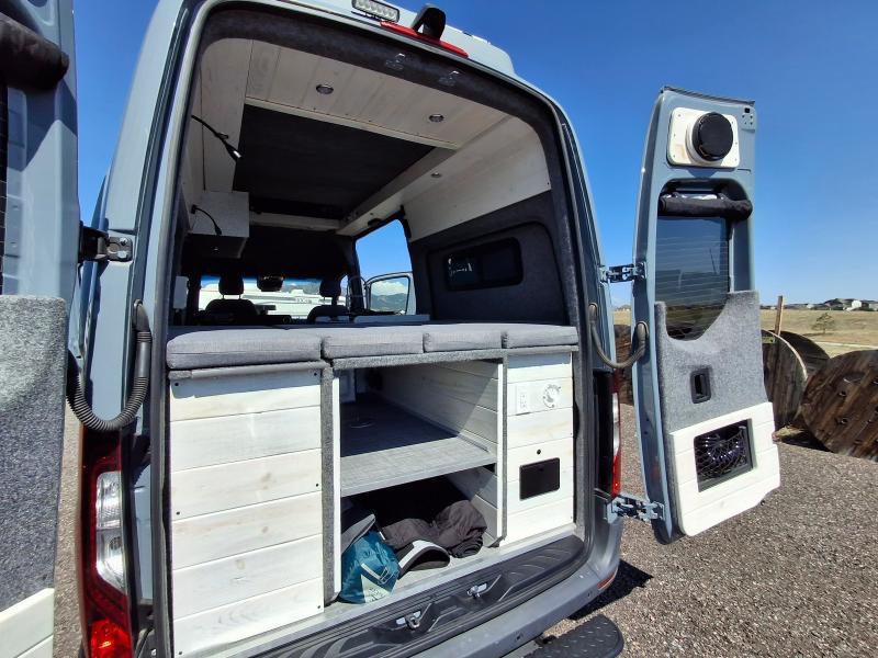 Mercedes-Benz 2500 Sprinter Vans  2023