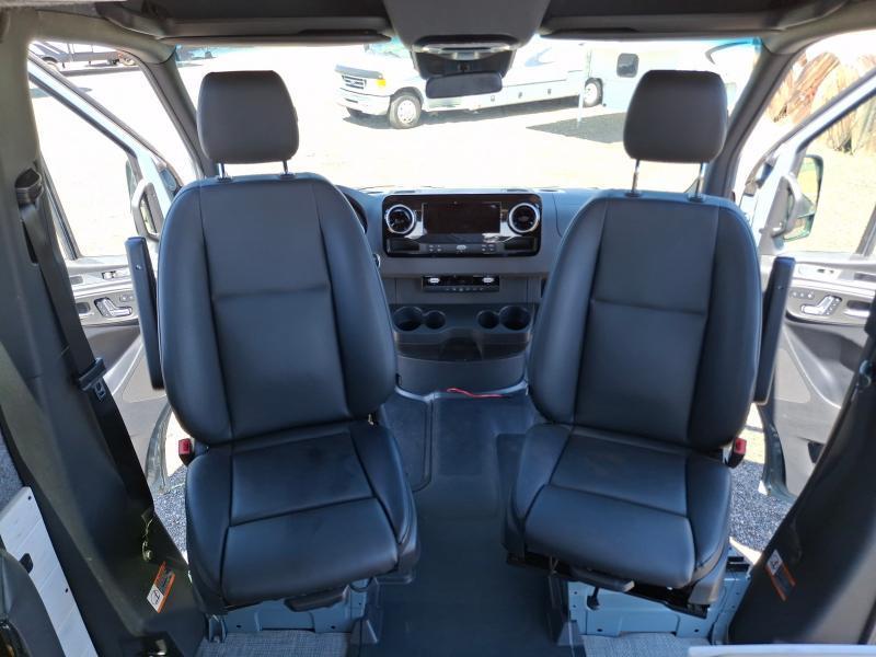 Mercedes-Benz 2500 Sprinter Vans  2023