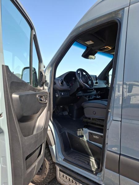 Mercedes-Benz 2500 Sprinter Vans  2023