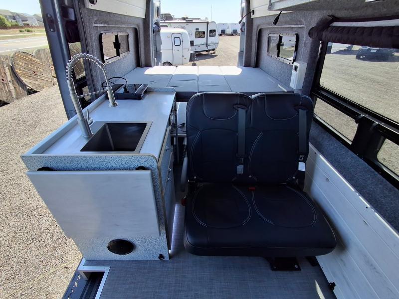 Mercedes-Benz 2500 Sprinter Vans  2023