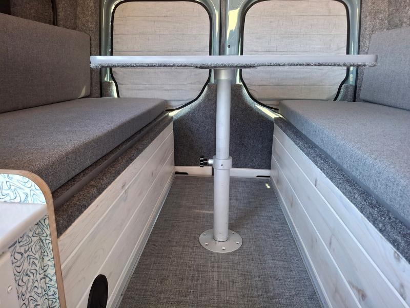 Mercedes-Benz 2500 Sprinter Vans  2023