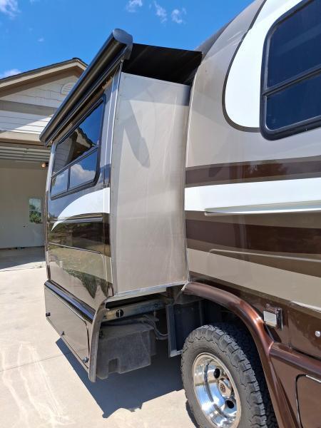Coach House 231XL SD  2015