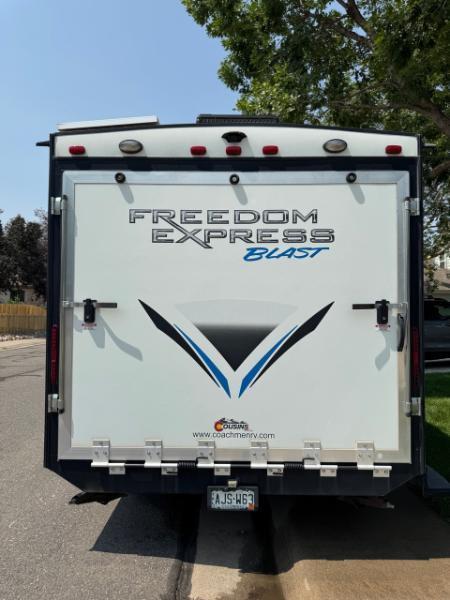 Coachmen Freedom Express Blast  2020