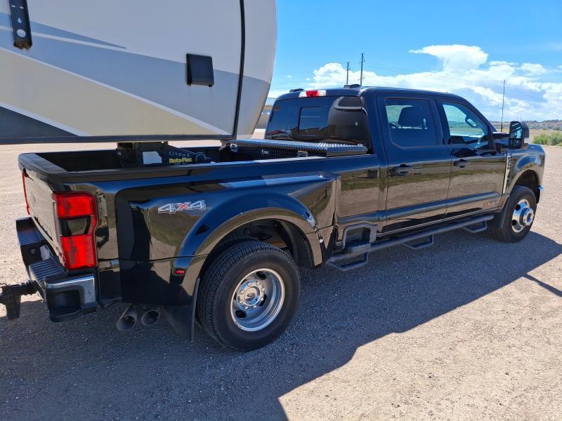 Ford F-350 Crew Cab  2024
