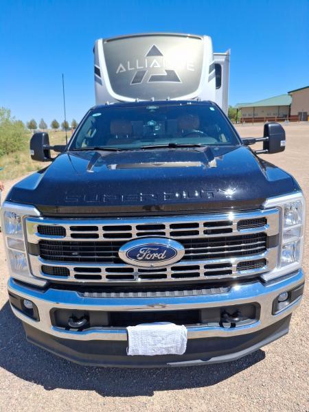 Ford F-350 Crew Cab  2024