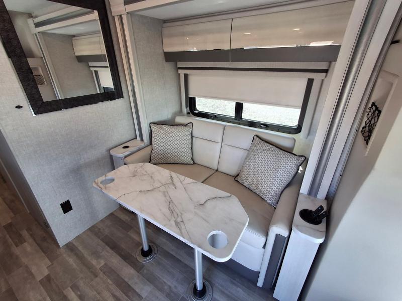 Thor Motor Coach Compass  2024