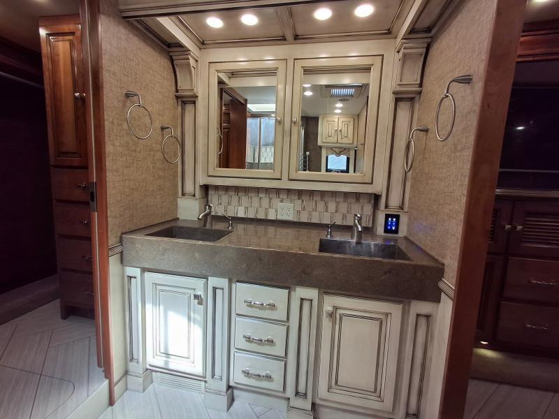 Tiffin Motorhomes Allegro Bus  2015