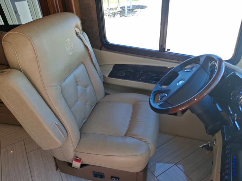 Tiffin Motorhomes Allegro Bus  2015