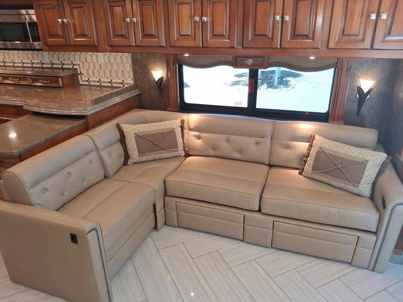 Tiffin Motorhomes Allegro Bus  2015