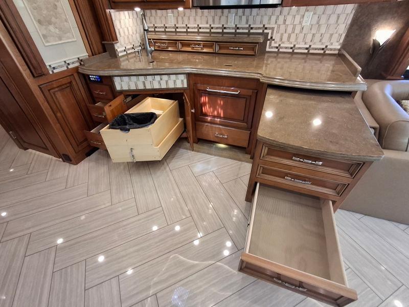 Tiffin Motorhomes Allegro Bus  2015