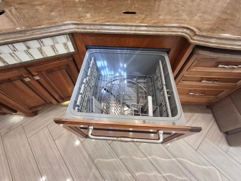 Tiffin Motorhomes Allegro Bus  2015