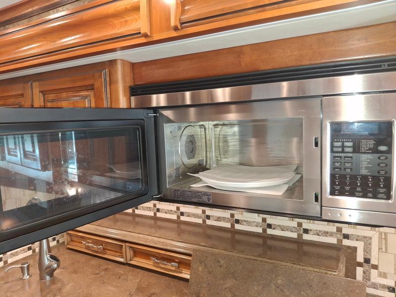 Tiffin Motorhomes Allegro Bus  2015
