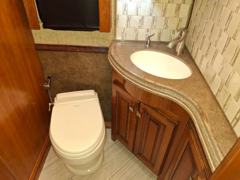 Tiffin Motorhomes Allegro Bus  2015
